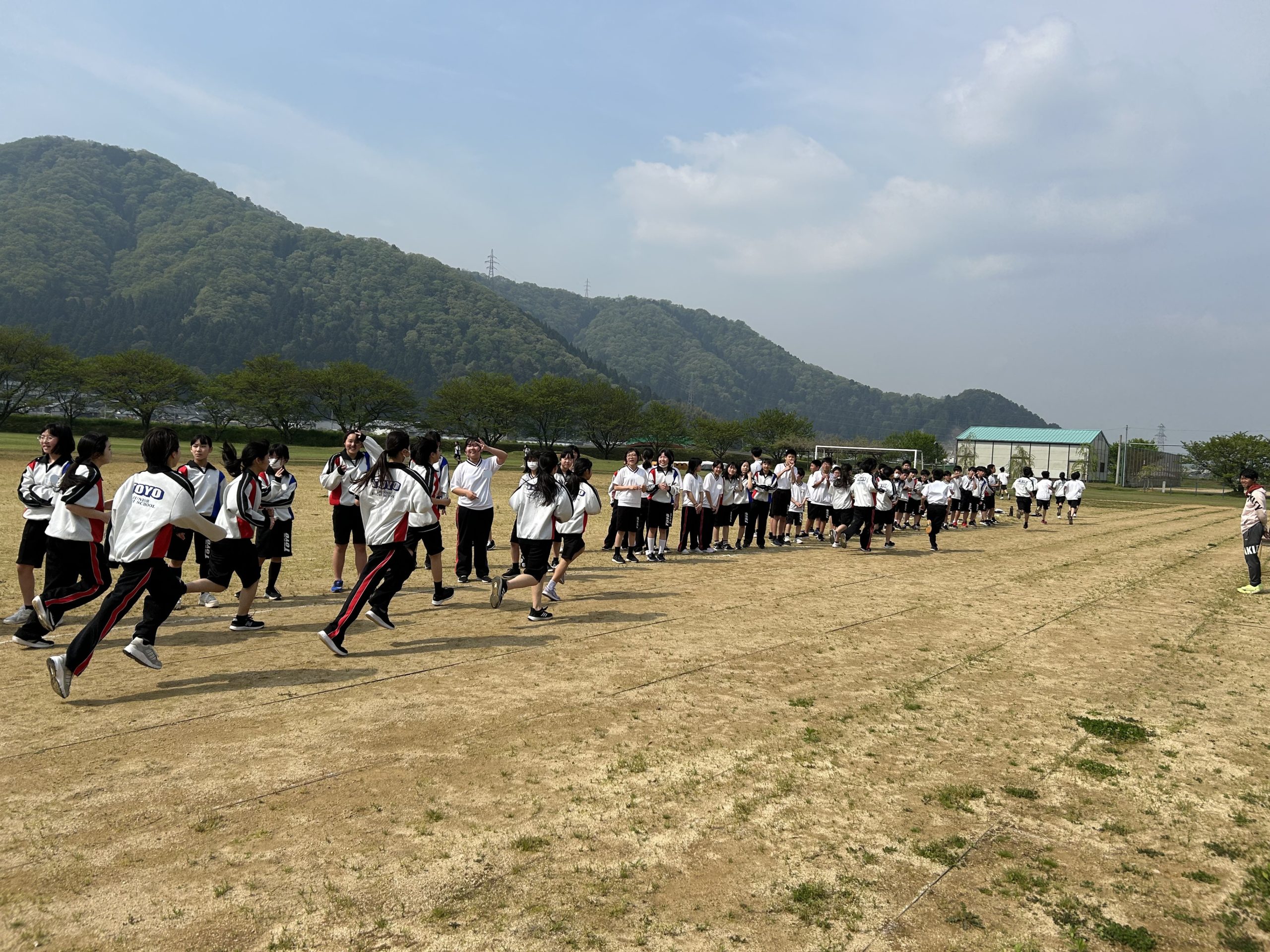 4/25 持久走 – 鯖江市東陽中学校